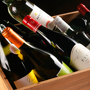 イタリアワインを中心にした各国ワインやオリジナルのカクテルが豊富です。